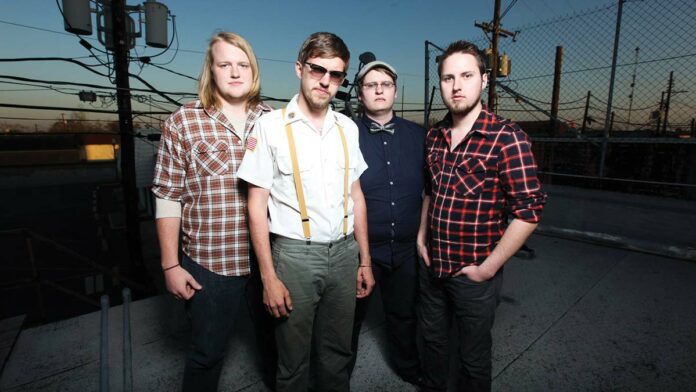 Preview: Folk Family Revival to Play Don Quixote