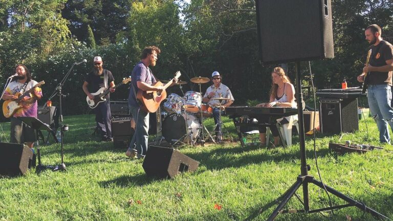 Love Your Local Band: Apple City Slough Band
