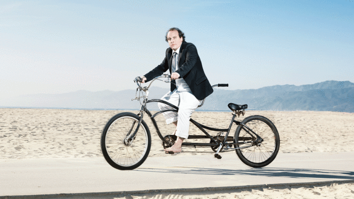 Preview: Har Mar Superstar Keeps His Pants On Har Mar Superstar