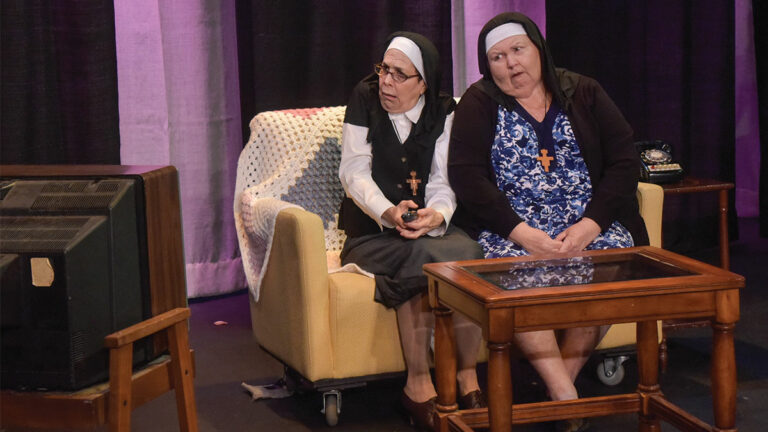 Theater Review: ‘8 Tens @ 8’