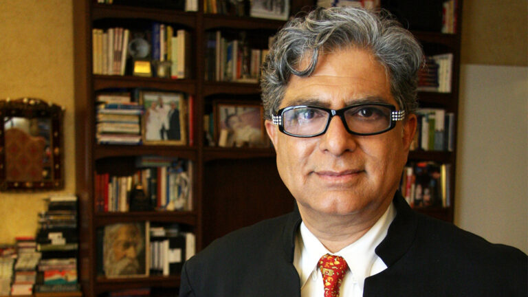 Deepak Chopra Visits Santa Cruz to Talk About Bodymind