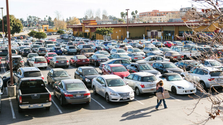 Chaos Vexes Customers at Trader Joe’s Lot