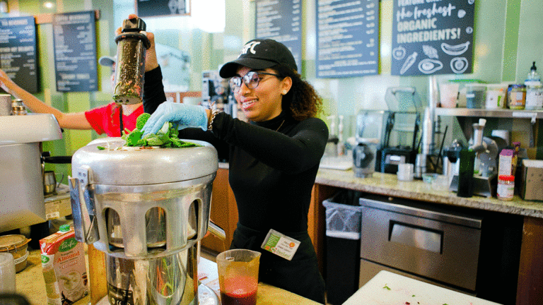 New Leaf’s Deli and Juice Bar Save Lunch in a Pinch