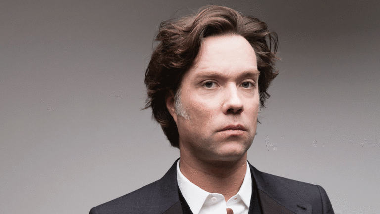 Rufus Wainwright Returns to His Roots