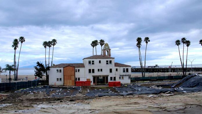 Santa Cruz in Photos: La Bahia Demolition Put on Hold