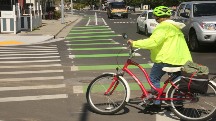 Santa Cruz in Photos: New Bike Lanes on Water Street