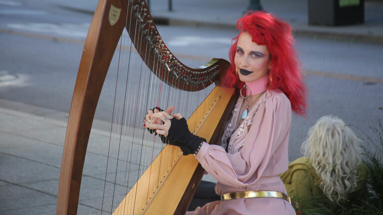 Santa Cruz in Photos: Harp Therapy Performances