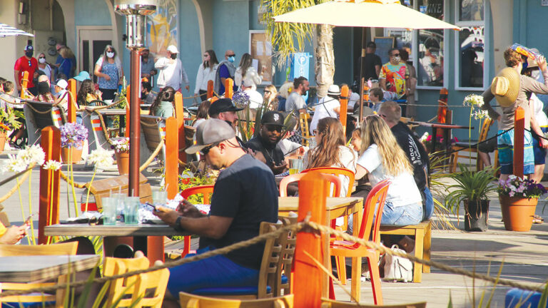 Santa Cruz, Capitola Extend Outdoor Dining Programs