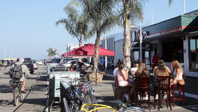 Santa Cruz in Photos: Dining Returns to the Wharf