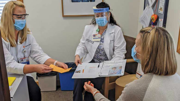 Katz Cancer Resource Center Promotes Breast Cancer Awareness
