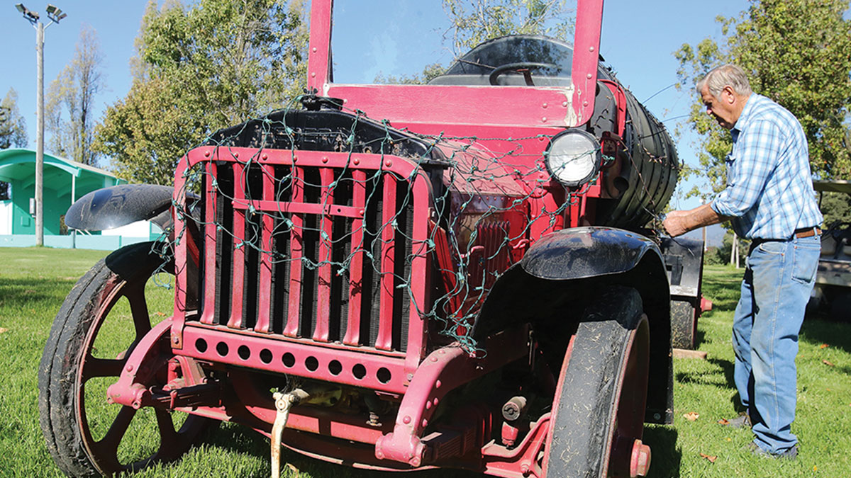 Santa Cruz County Fairgrounds Offers Holiday Lights DriveThru Event
