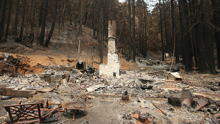 As Mountain Residents Unite, Officials Warn: ‘Leave Firefighting to Pros’