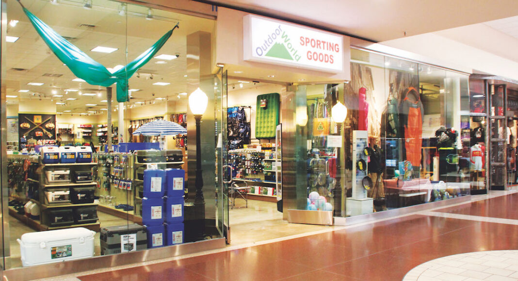 outdoor-world-closing