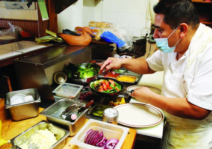 Soquel’s Sunrise Café Offers Good Eats and Good Tunes