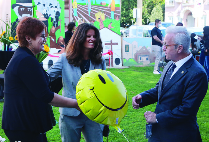 Luna Y Sol Center Aims to Help Youth