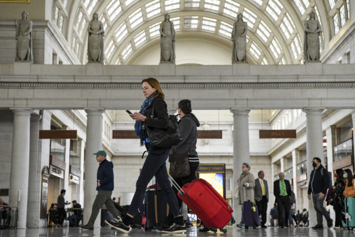 Justice Dept. Appeals to Reinstate Transportation Mask Mandate