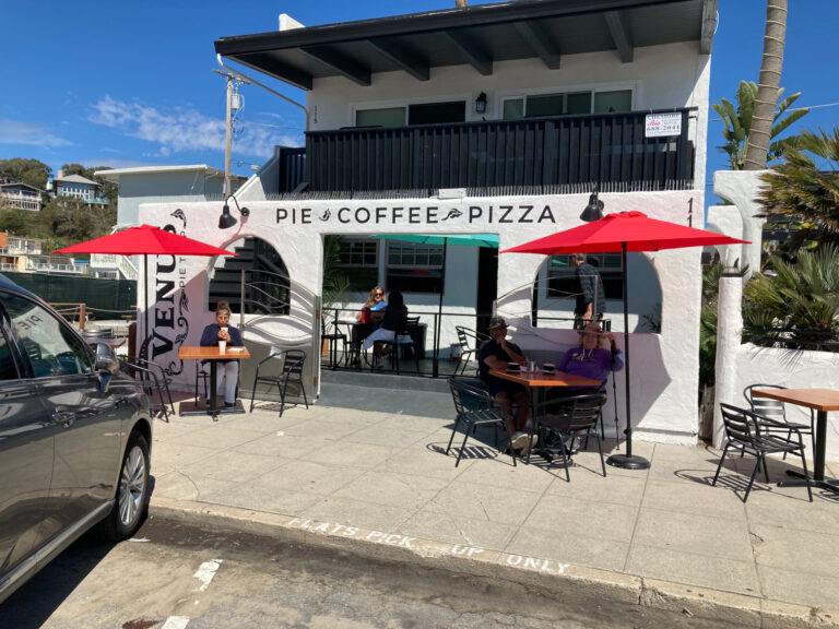 Venus Pie Trap Brings ‘New Haven-style’ Pizza to Aptos