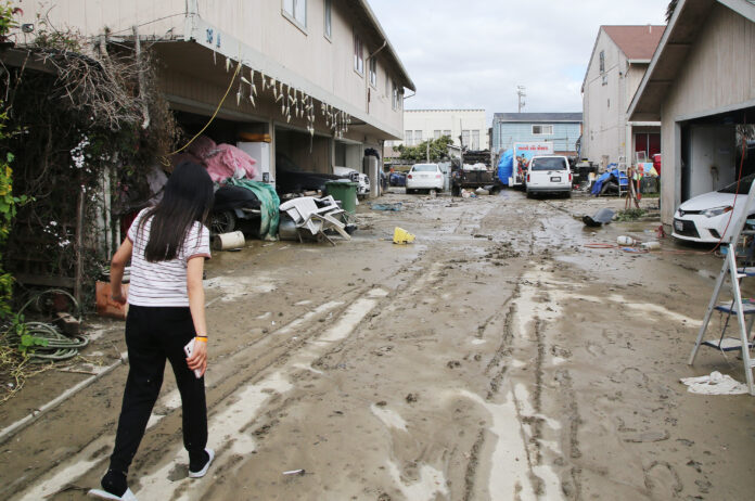 Pajaro Residents Return to Destroyed Houses Pajaro-flood-victims-return