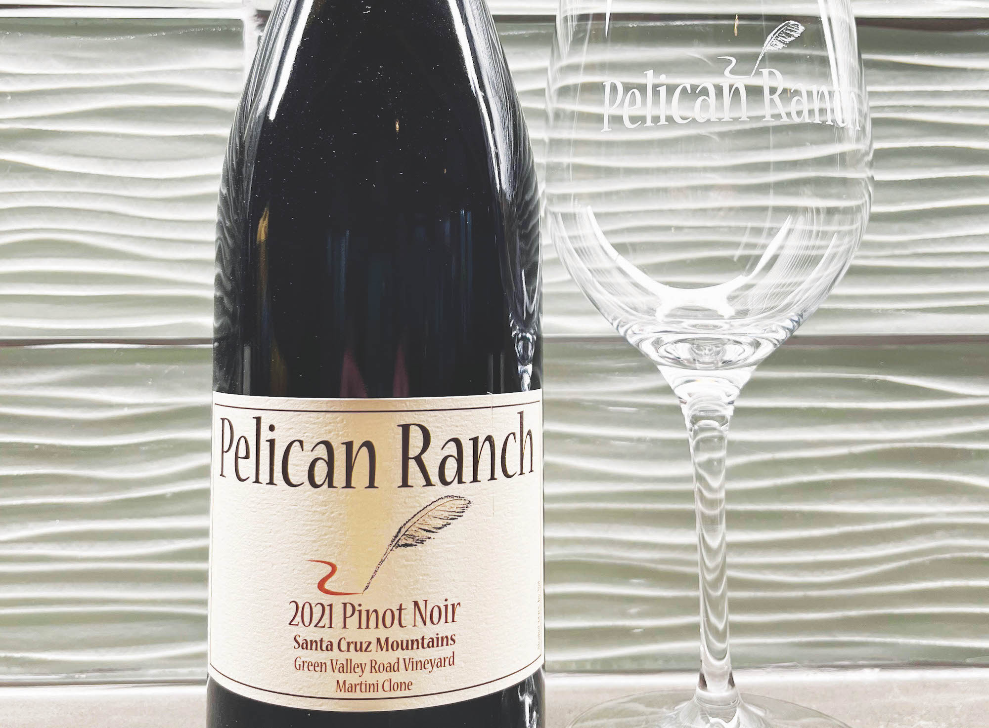 pelican-ranch-winery-pinot-noir
