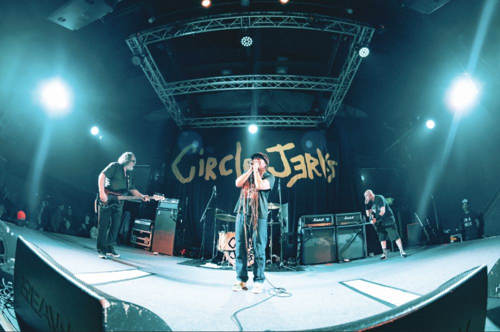 CIRCLE JERKS To Reunite For 40th Anniversary Of Group Sex