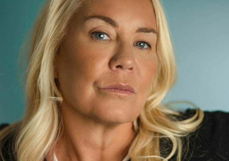The Many Loves of Lara Hardin