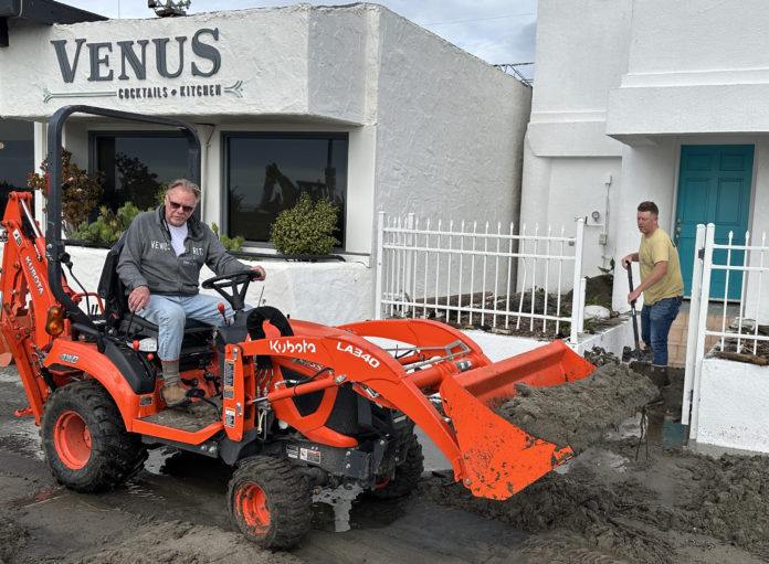High Tide Event Leaves Restaurant Owners Scrambling