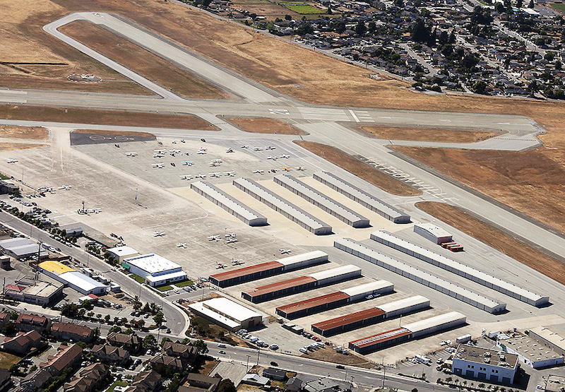 Image for display with article titled Runway Closing at Watsonville Airport