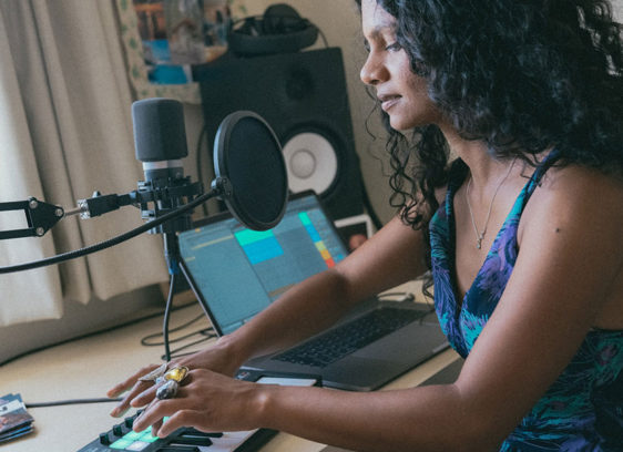 Xylo Aria, Making Noise