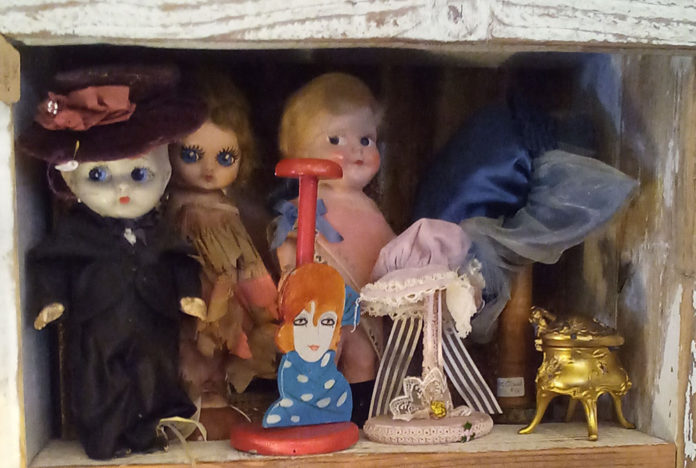 The Editor’s Desk H&G dolls