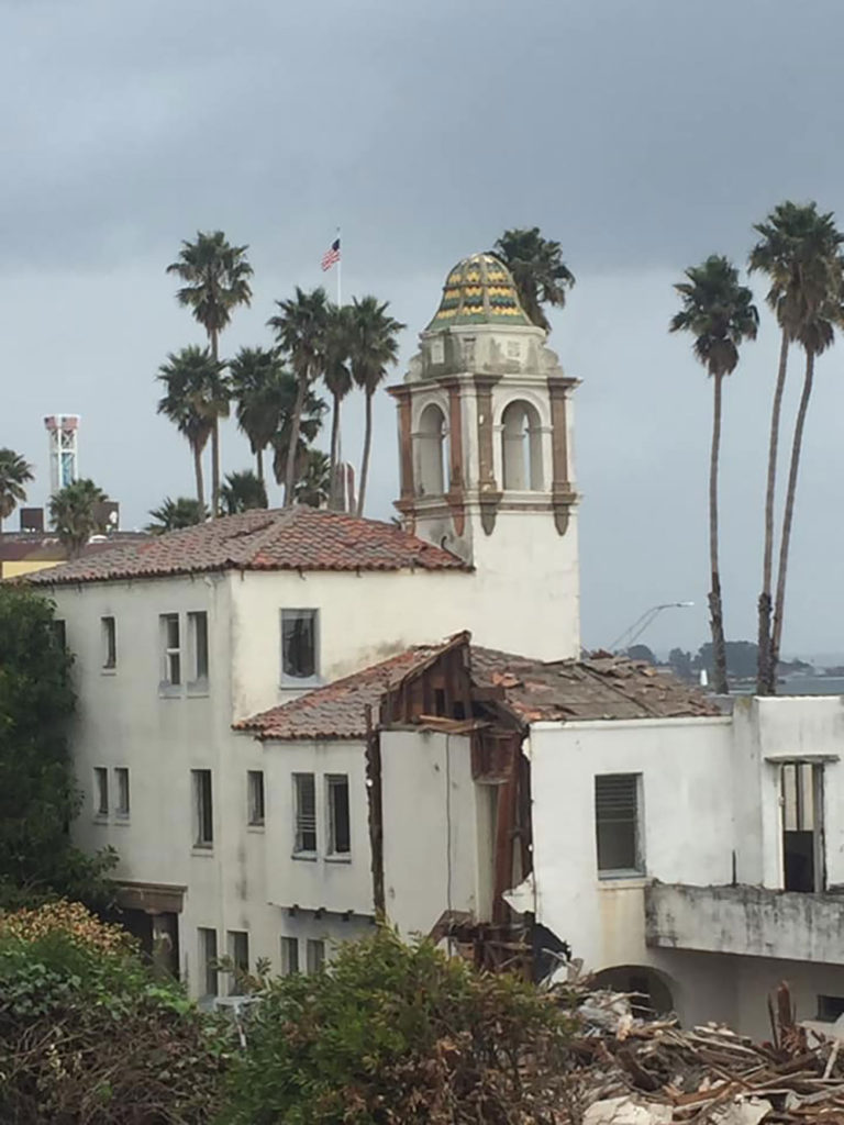 La Bahia teardown
