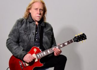 This Governor Rules Warren Haynes performing solo on guitar at the Rio Theatre in Santa Cruz