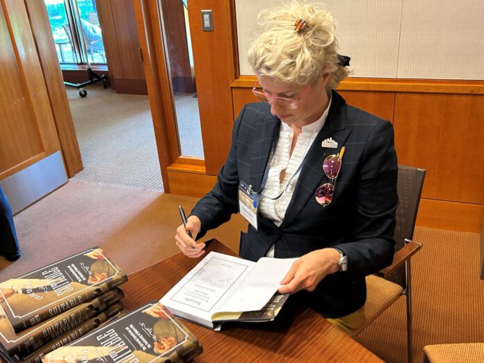 The Sartorial Revolution Author Chloe Chapin signs copies of Suitable at Mount Vernon